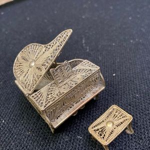 Miniature dollhouse furniture. Piano and bench